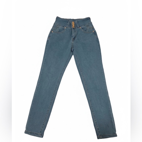 High-Waisted Blue Jeans - Picture 2 of 8